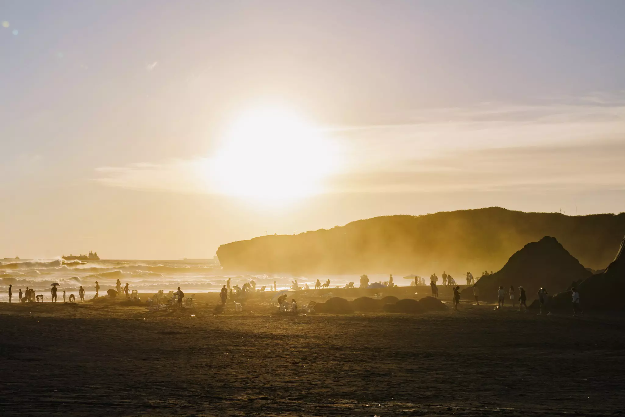 Chill out on the black-sand beaches of Cijin © shih-wei / Getty Images