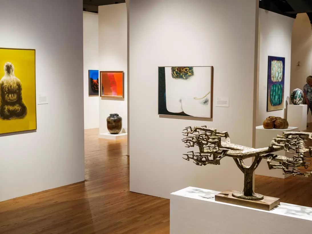 Hawaii State Art Museum, Foundation on Culture and the Arts, gallery, paintings, sculpture, adult adults woman women