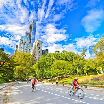 Endorphins are guaranteed on a run among NYC's most iconic sights. Here are the 6 best routes to tackle. 