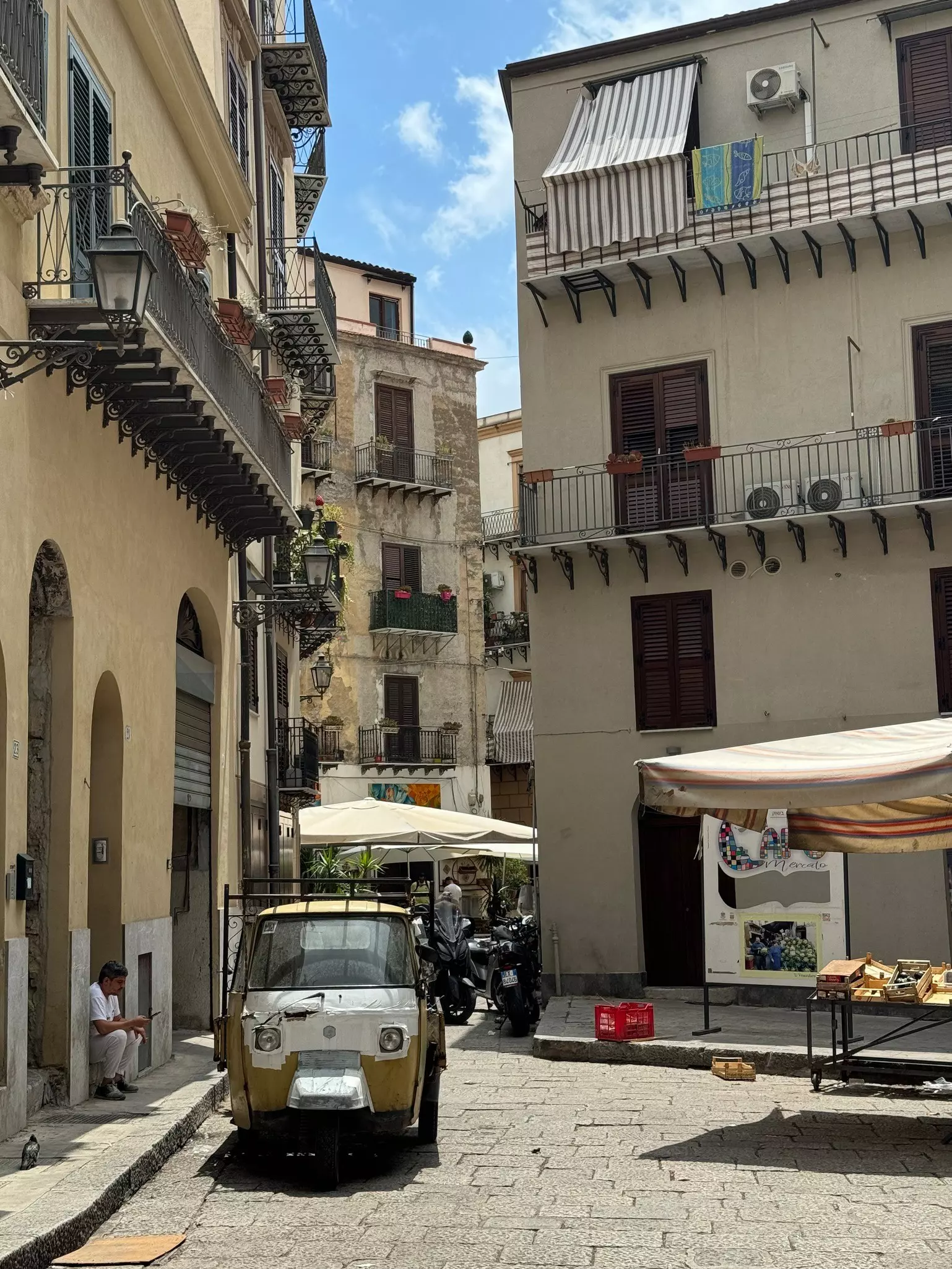 Food tour in Palermo
The ultimate wedding and honeymoon in Italy
Credit: Melissa Killian/Lonely Planet