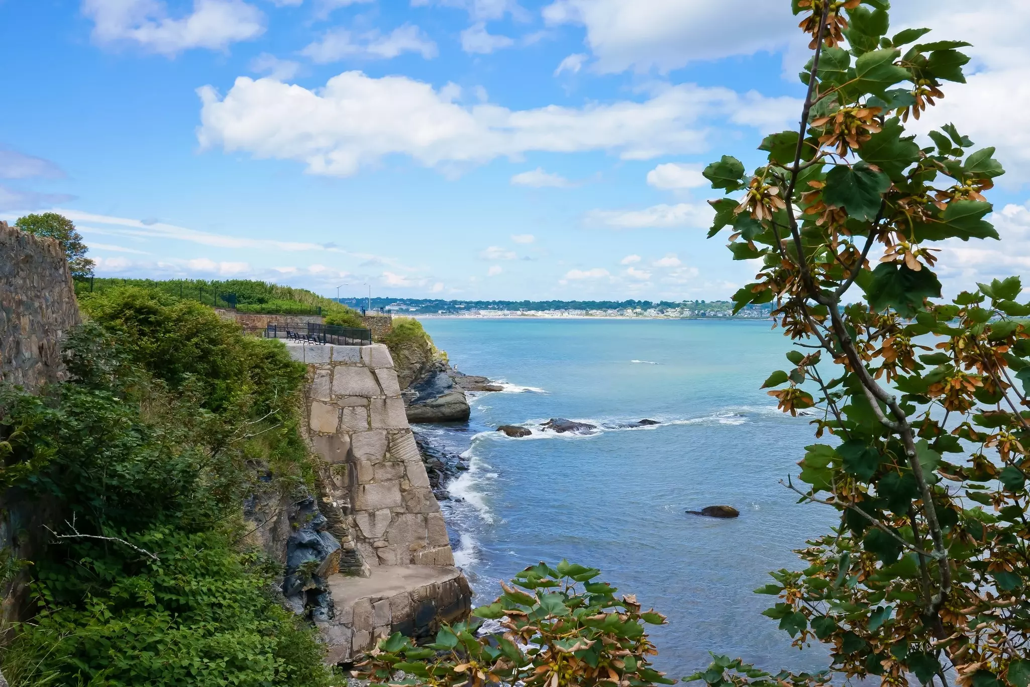 A lookout at the Cliff Walk trail in Newport. Yingna Cai/Shutterstock
