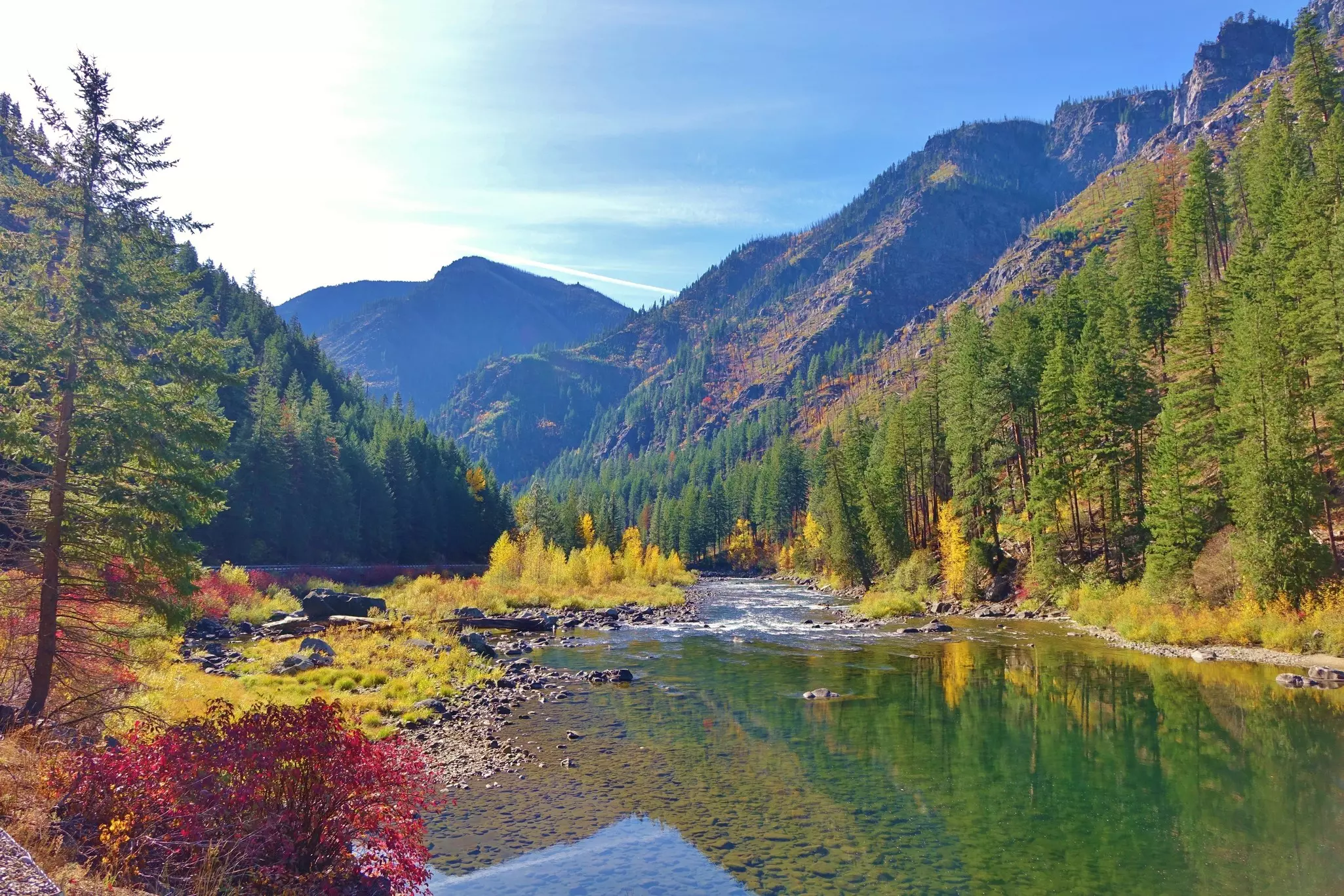 Autumn along the Wenatchee River near Leavenworth, Washington