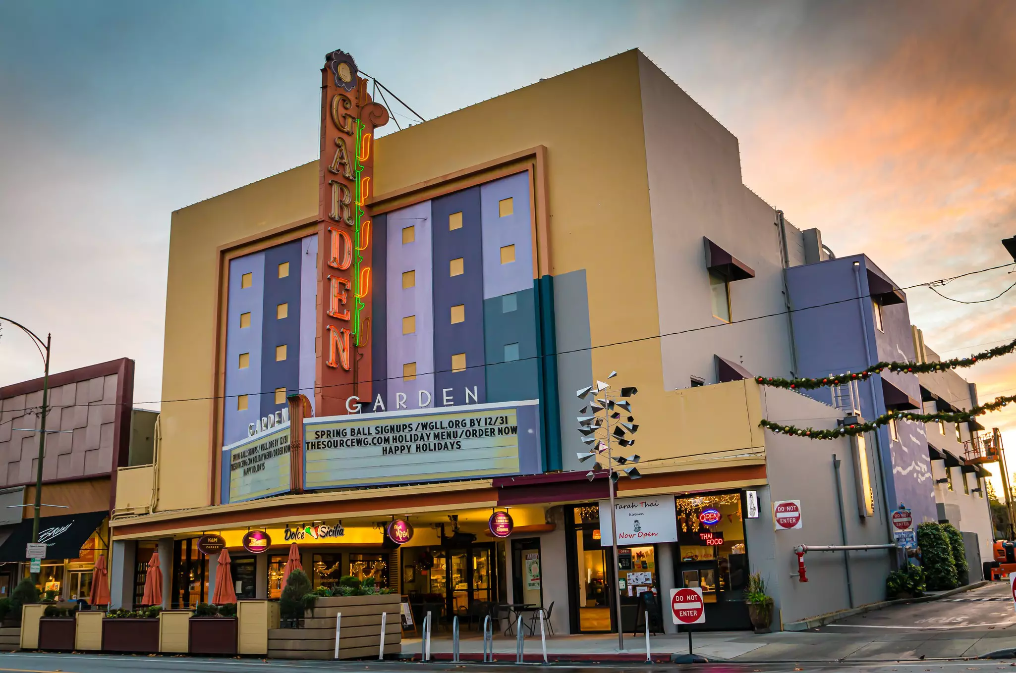 Downtown Willow Glen on a December evening