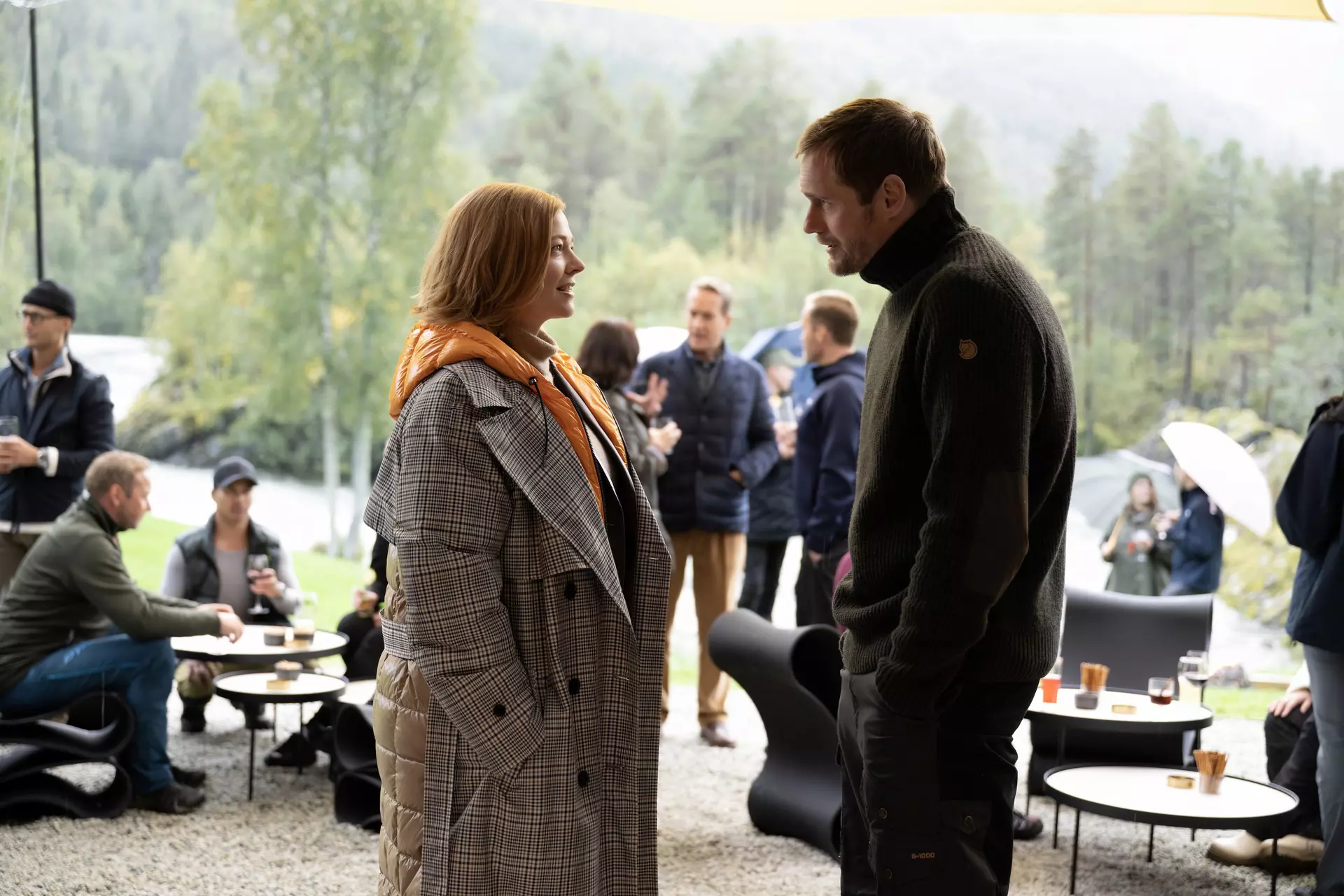 Sarah Snook and Alexander Skarsgård in a “Succession” scene filmed at Juvet Landscape Hotel © Graeme Hunter / HBO