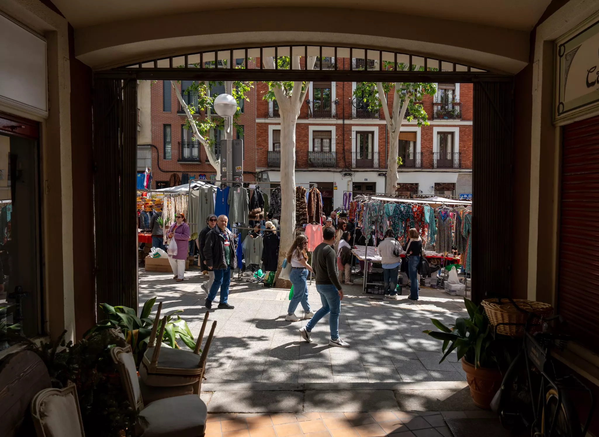 El Rastro Market, Madrid, Spain. April 2024. ..Spain: 1379722
El Rastro Market, Madrid, Spain. April 2024. 

Spain: 1379722