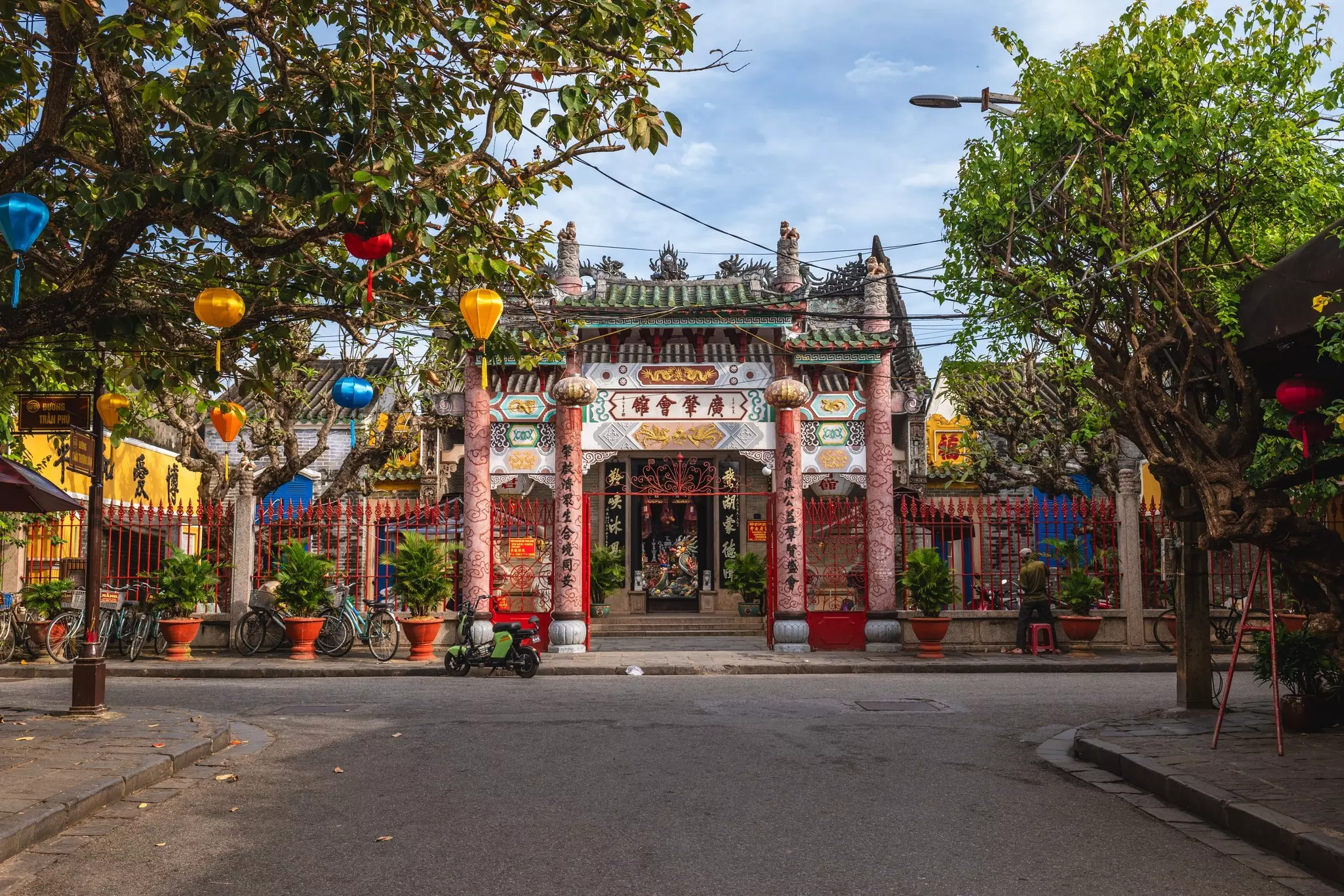 The festive hues of Quang Trieu Assembly Hall, Hoi An