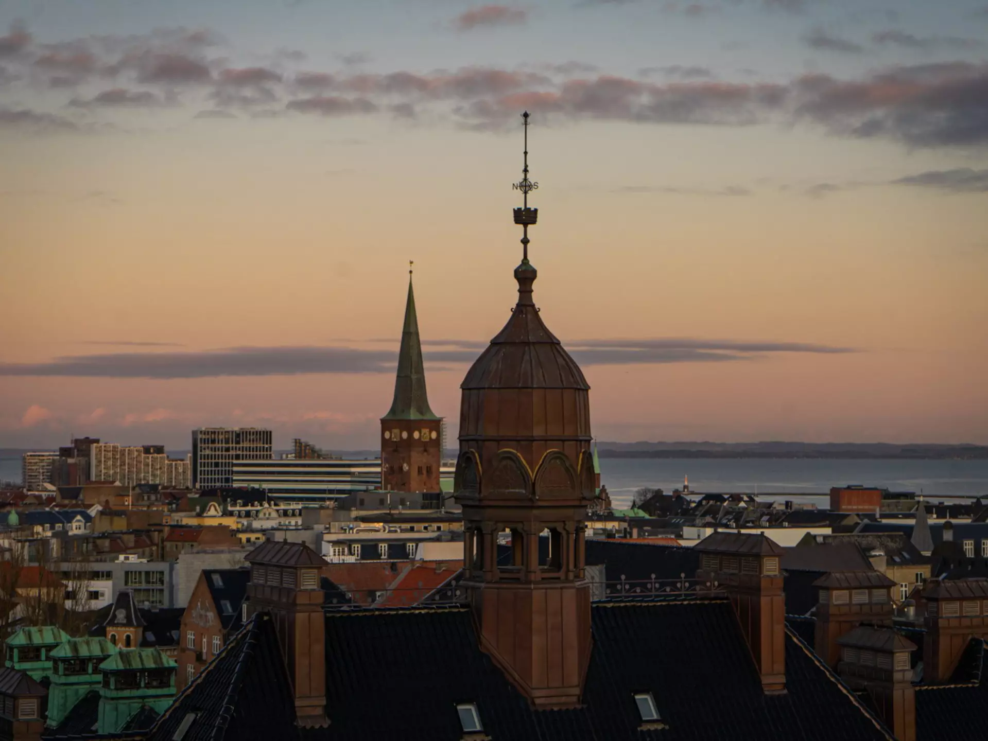 Aarhus - skyline sunset.jpg
