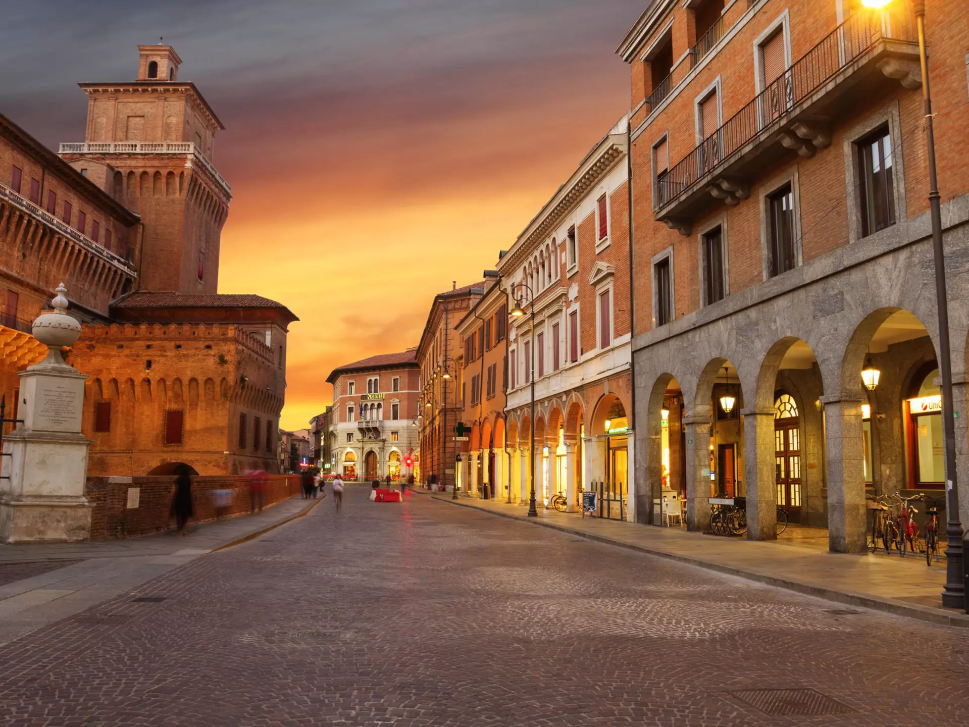 Castello Estense towers over central Ferrara. tverkhovinets / Getty Images