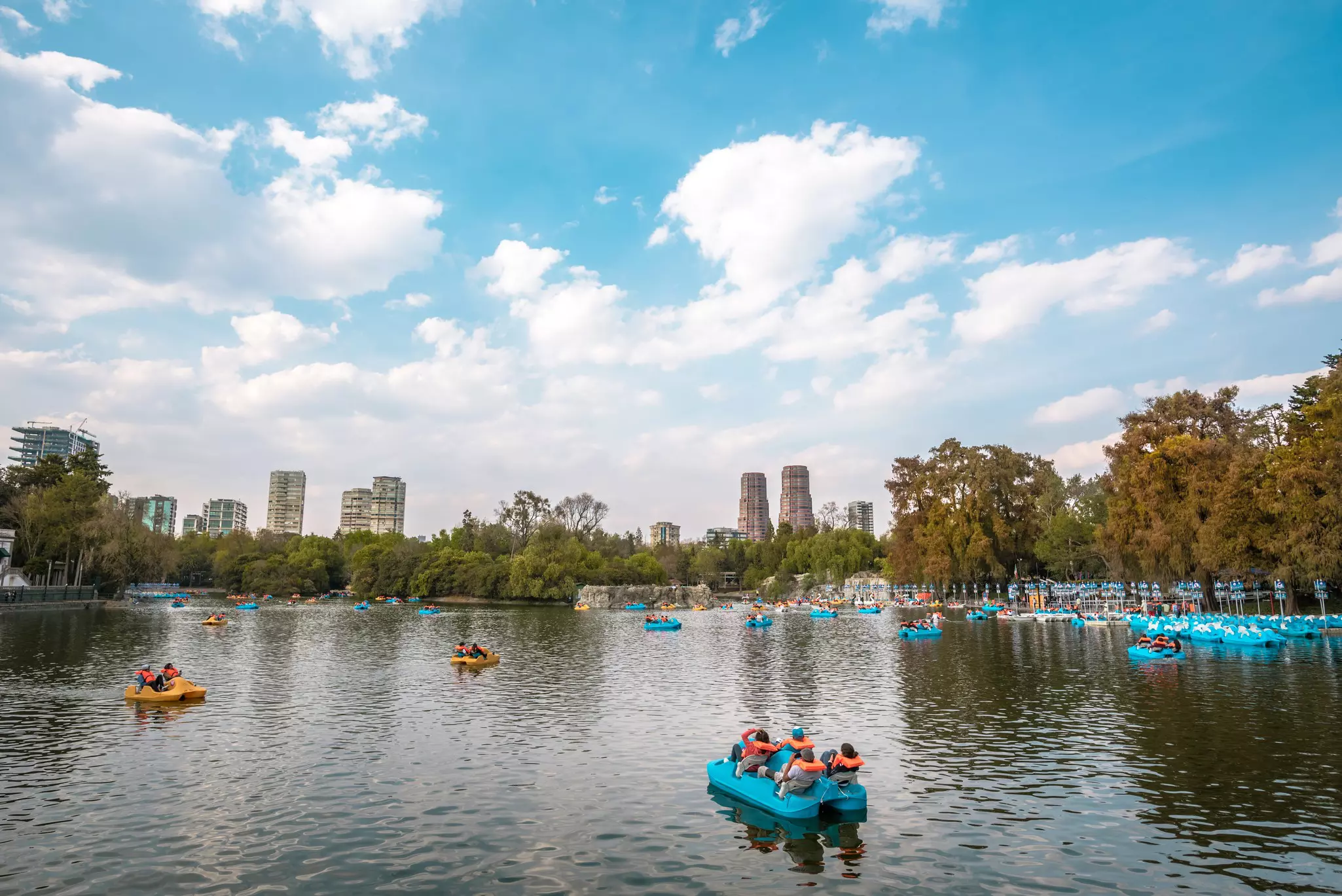 Lake in the middle of Chapultepec Forest. Raul Luna/Shutterstock