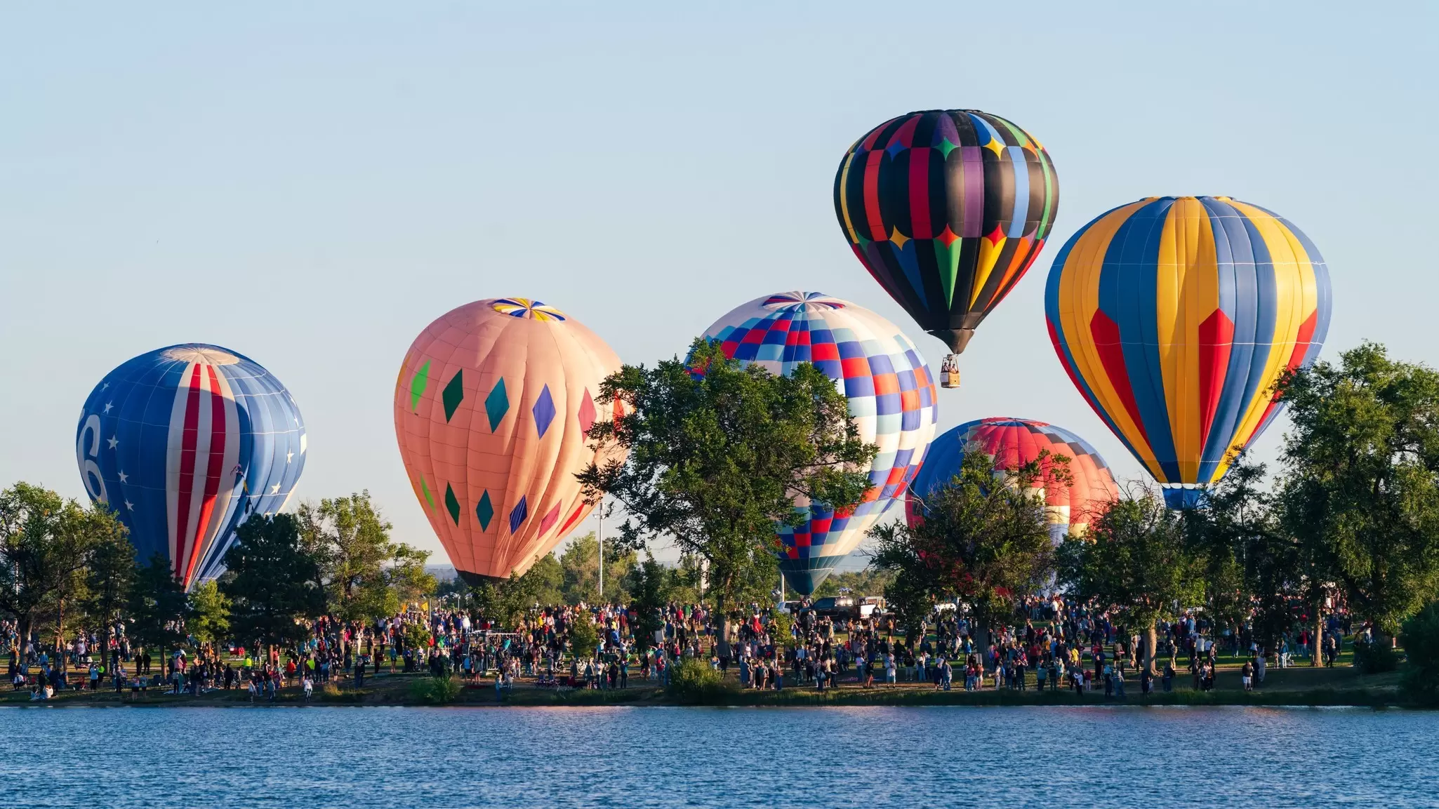 Plan your trip to Colorado Springs with this seasonal guide. Shutterstock