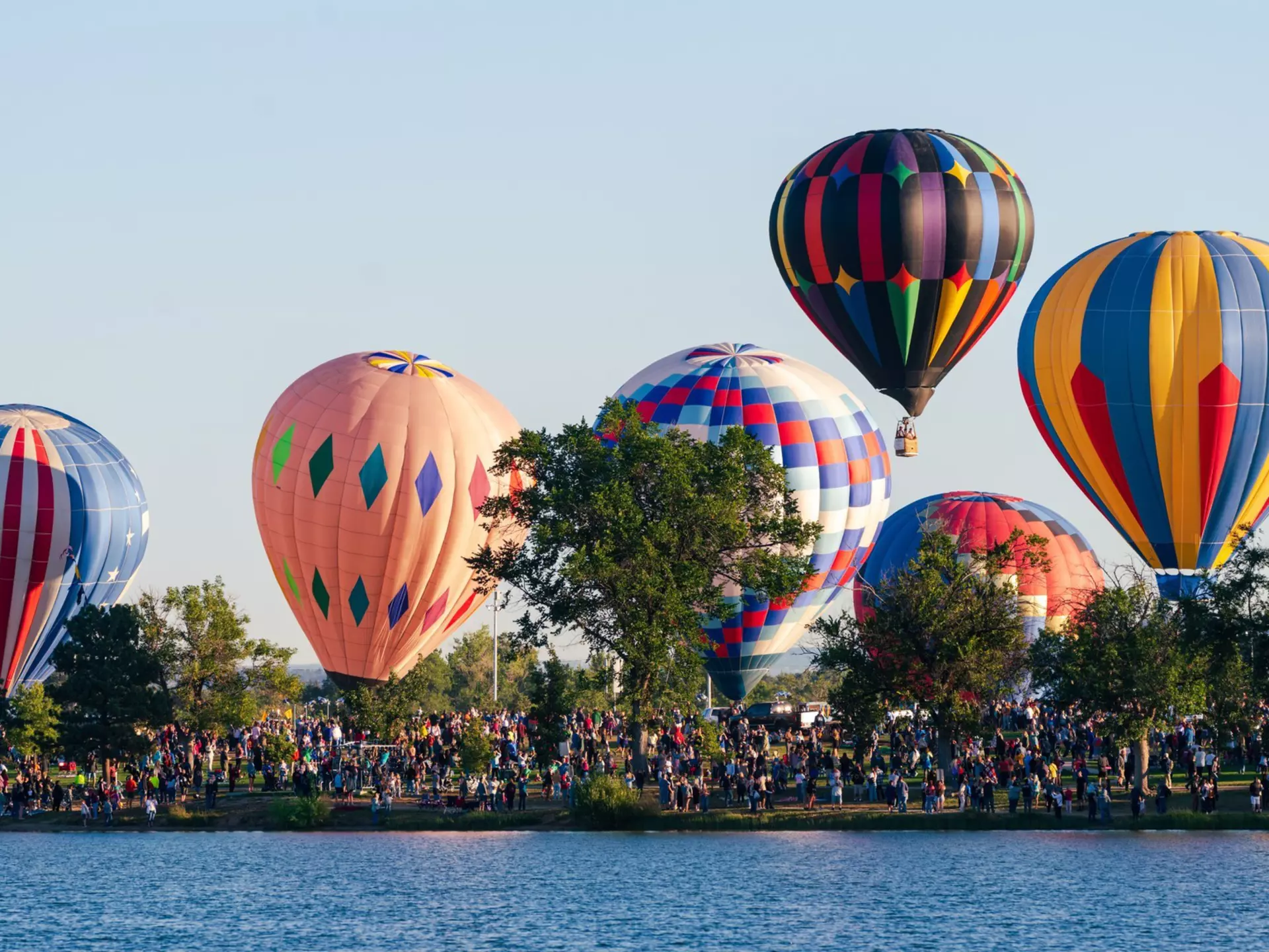 Plan your trip to Colorado Springs with this seasonal guide. Shutterstock