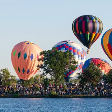 Plan your trip to Colorado Springs with this seasonal guide. Shutterstock