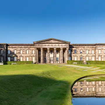 The front of the classical-looking building of the Scottish National Gallery of Modern Art in Edinburgh, Scotland.