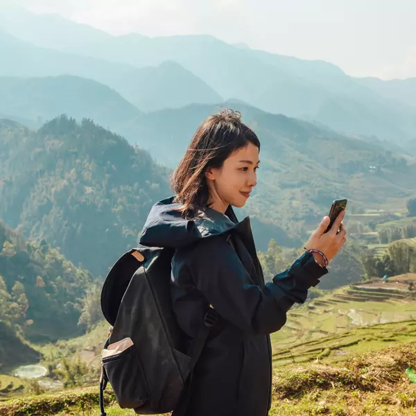 STAY CONNECTED ABROAD WITH HOLAFLY ESIM promotion
