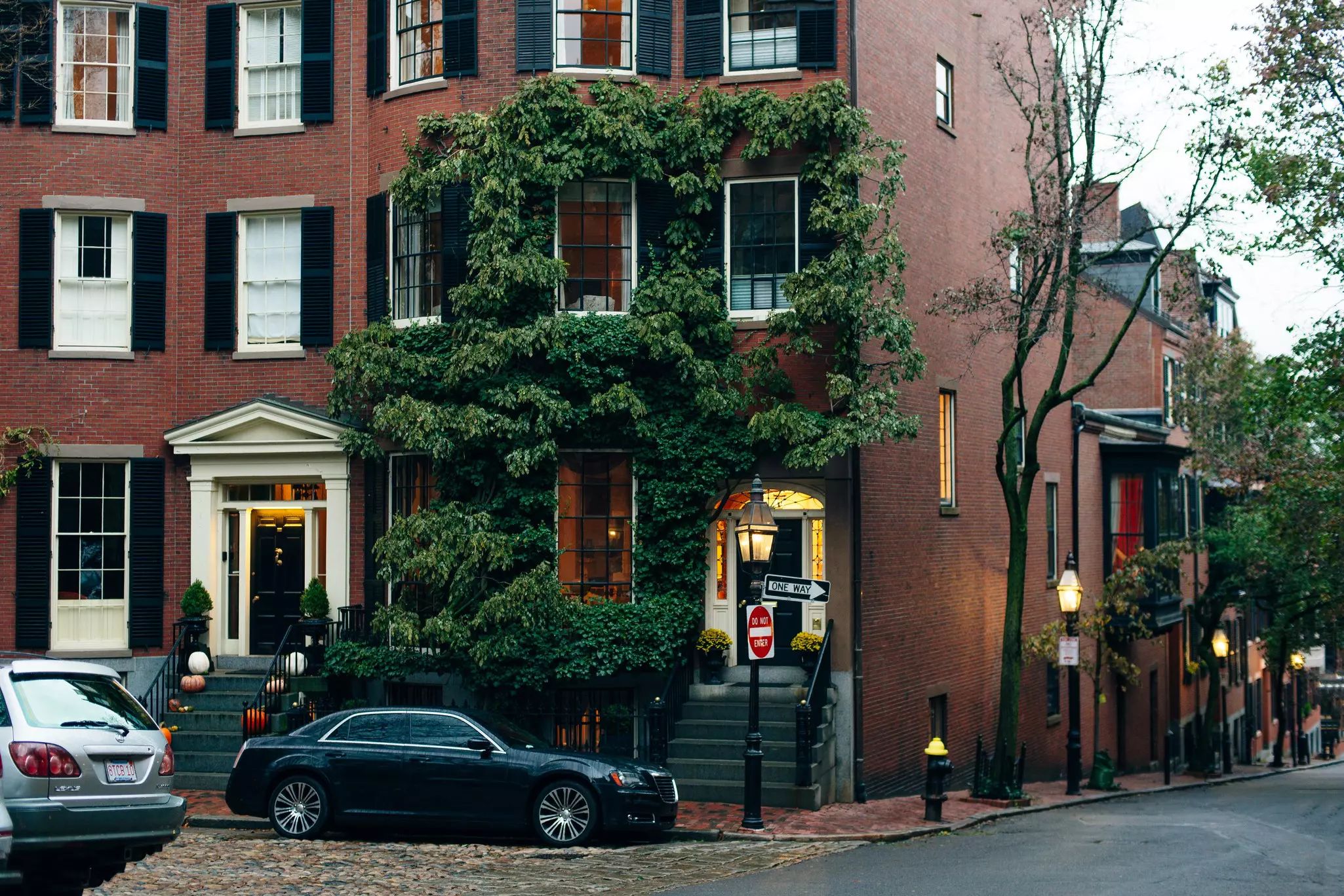 street and old buildings in Beacon Hill