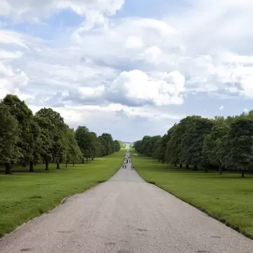 The start of the Long Walk linking Windsor Castle with Windsor Great Park, Berkshire, England