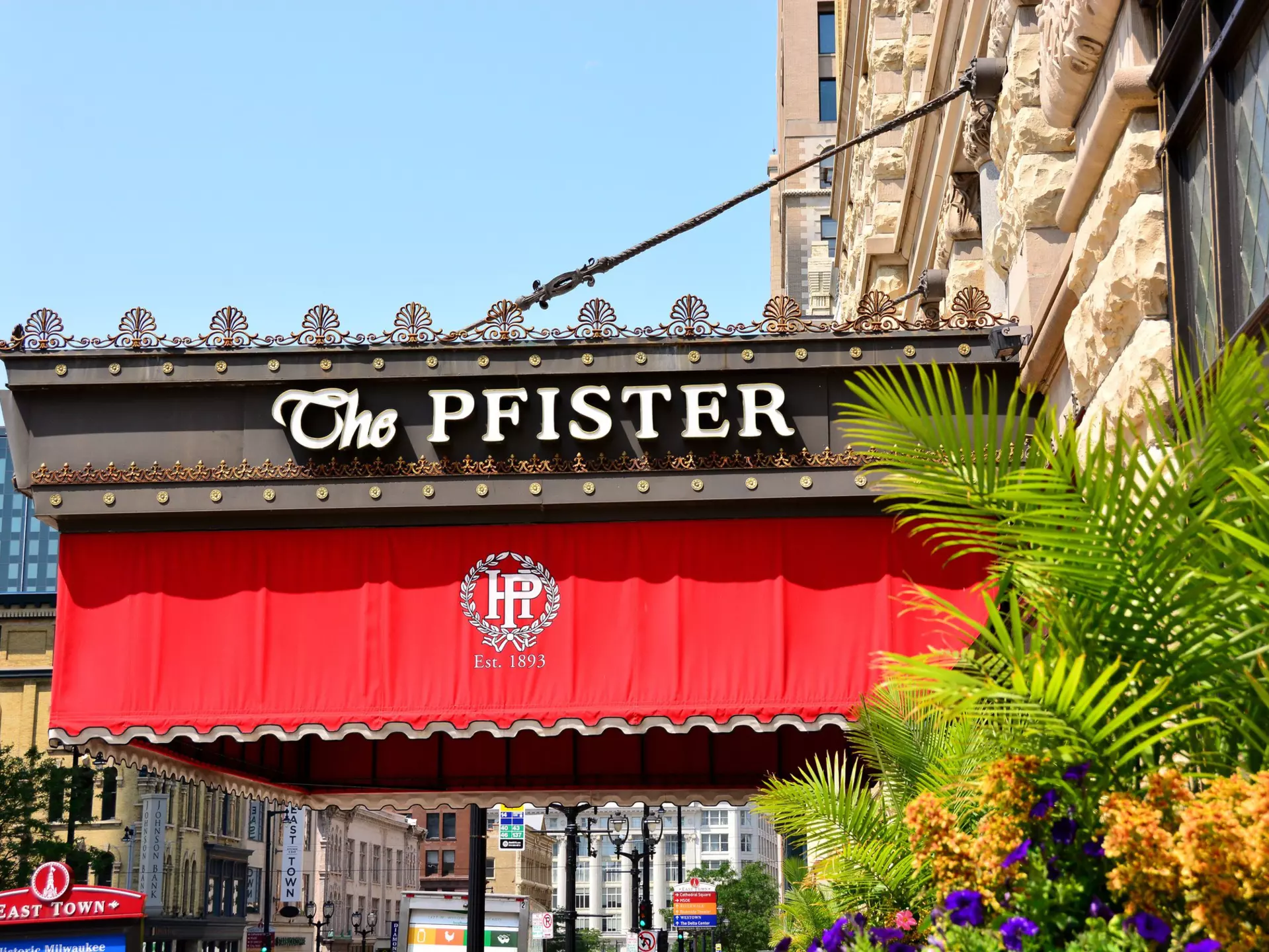 The ghost of Charles Pfister, the hotel's founder, is believed to roam the halls © Tony Savino / Shutterstock