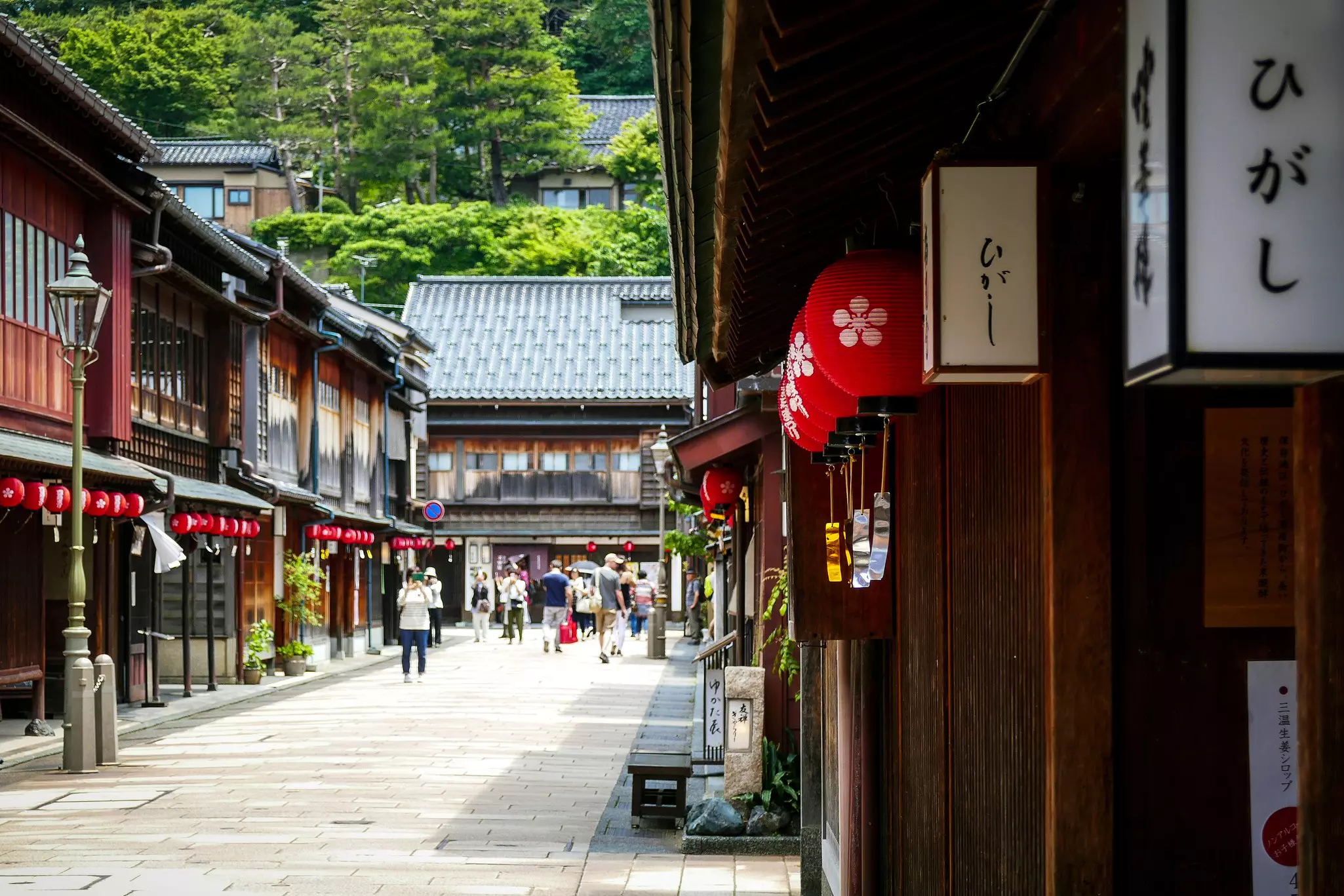 Higashi Chaya District is the largest chaya districts in Kanazawa. These historical rows of houses designated as Japan's cultural assets.
653191116
Higashi Chaya District, cultural, historical, houses, tourist attraction (description - famous place), tourist attraction (travel - travel destinations), tourist destination (tourism)
Higashi Chaya District is the largest chaya districts in Kanazawa. These historical rows of houses designated as Japan's cultural assets.