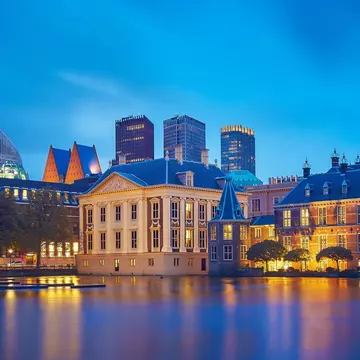 The Hague's skyline, with the famous Mauritshuis, in the forefront overlooking the water. Marcin Siemieniago / EyeEm / Getty Images