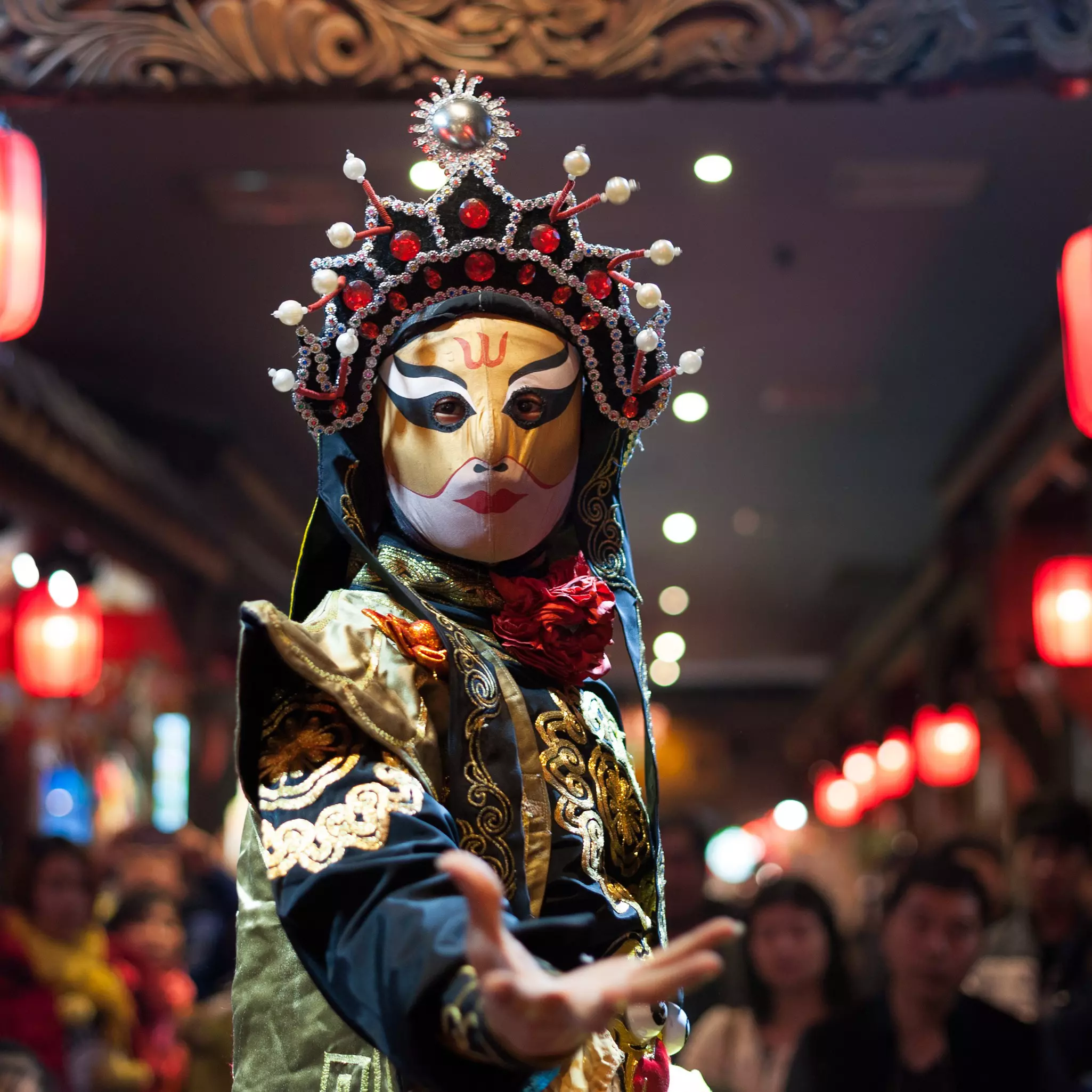 Sichuan opera face-changing.jpg