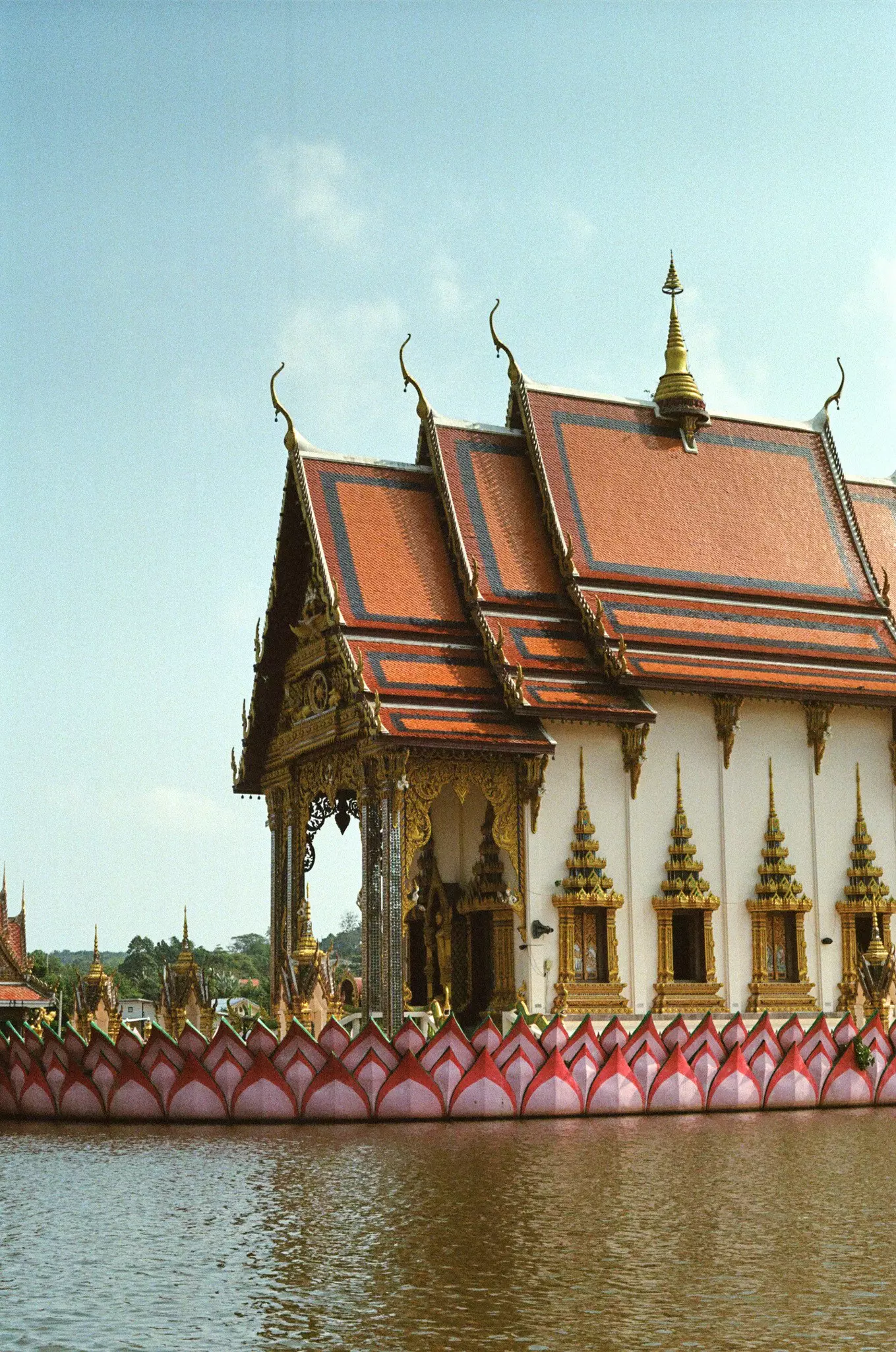 Wat Plai Laem in Koh Samui, Thailand