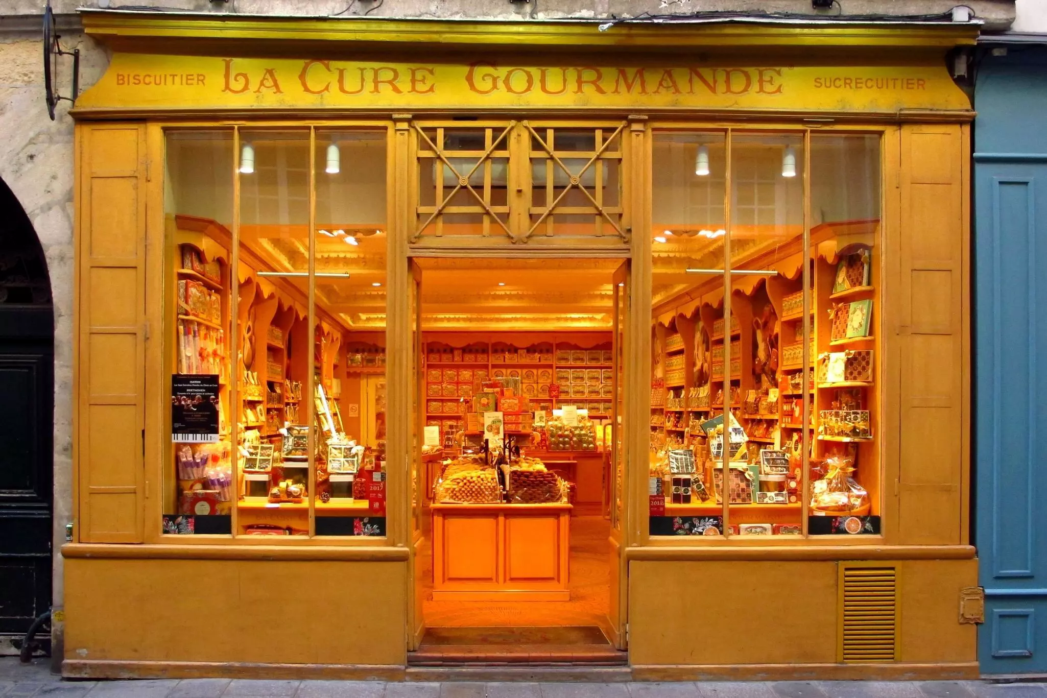 Visit sites inspired by the hit series © Netflix / Paramount