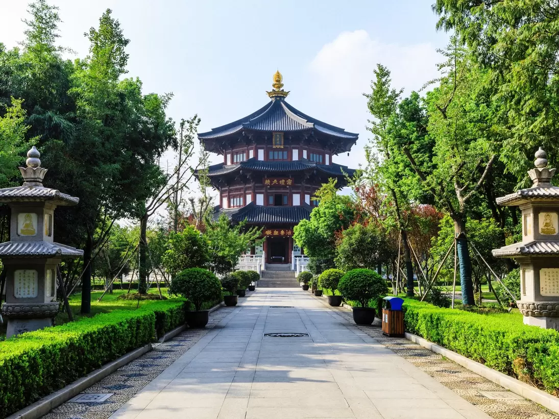 Hanshan Temple Fengqiao Scenic Area Suzhou City Jiangsu Province China, License Type: media, Download Time: 2026-09-01T19:13:49.000Z, User: LP_NZhan, Editorial: false, purchase_order: 65050 - Digital Destinations and Articles, job: App Content, client: Lonely Planet App, other: Nadine Zhan