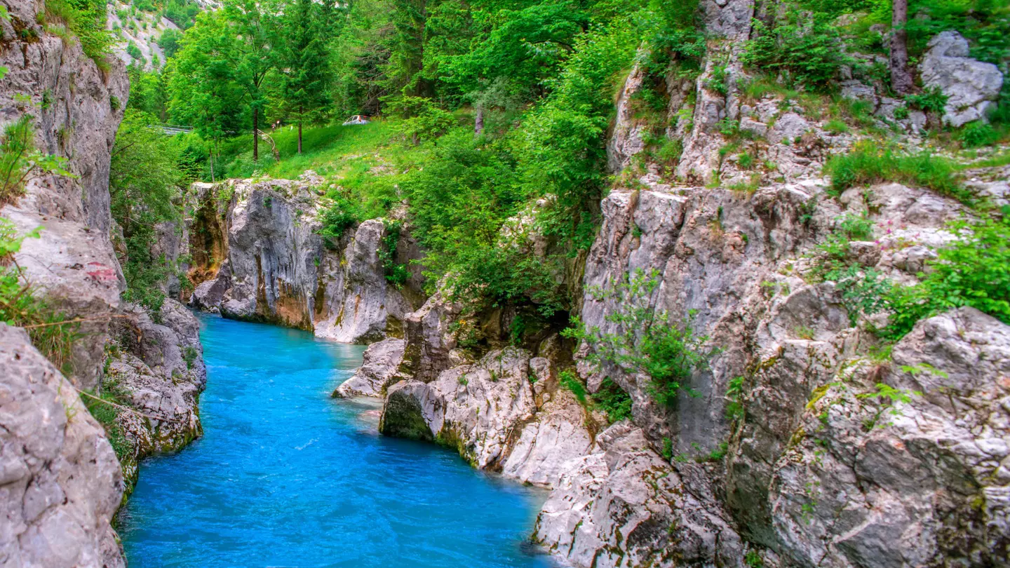 The Juliana Trail takes in the Soča River as it circumnavigates Triglav National Park. Tomas1706 / Getty Images