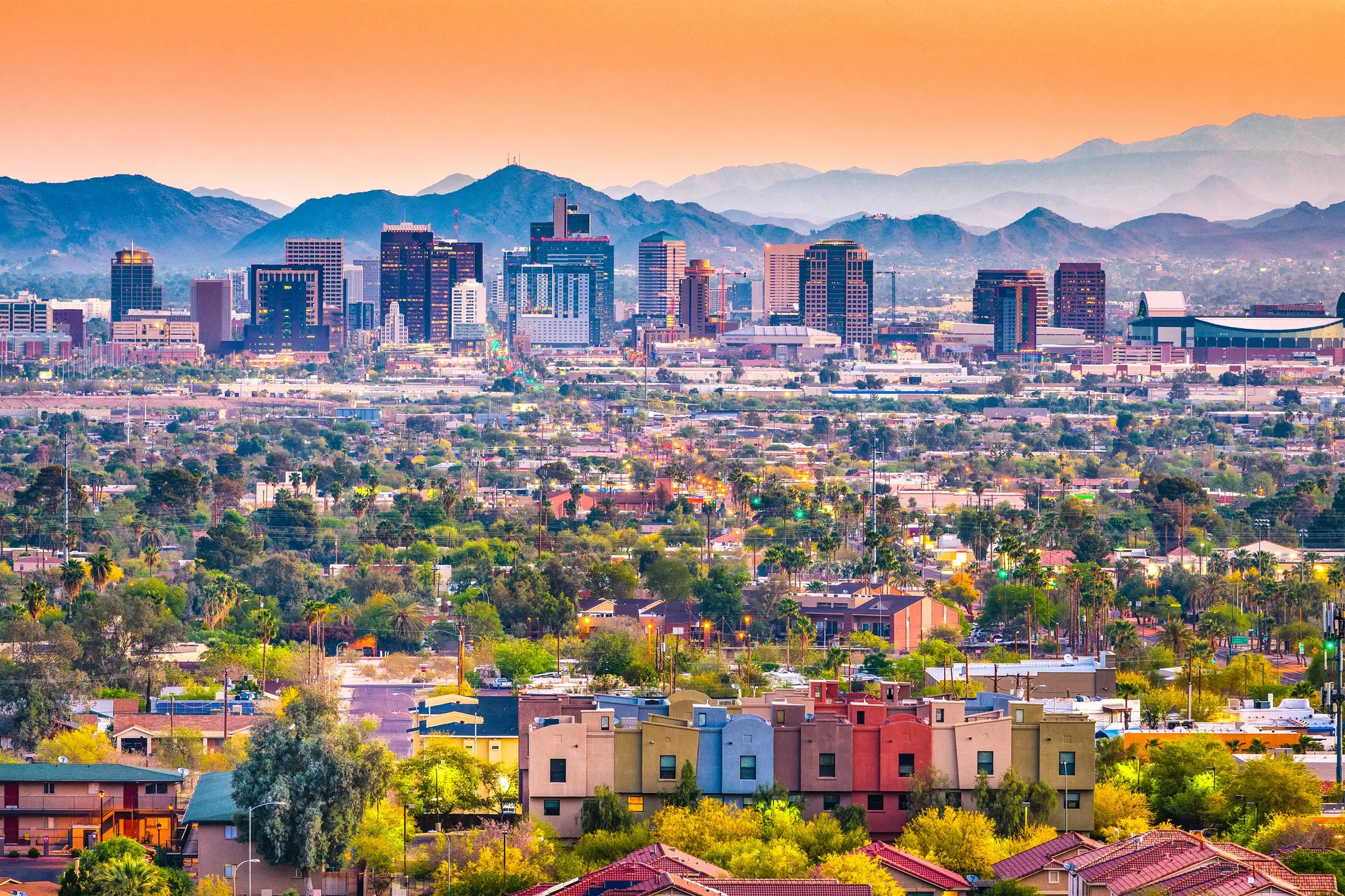 Phoenix features delicious Southwestern and Mexican food, excellent hiking and mountain biking, and thumping nightlife © Sean Pavone / Shutterstock