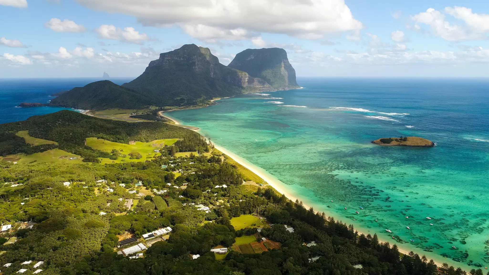 Lord Howe Island. Tomacrosse/Shutterstock