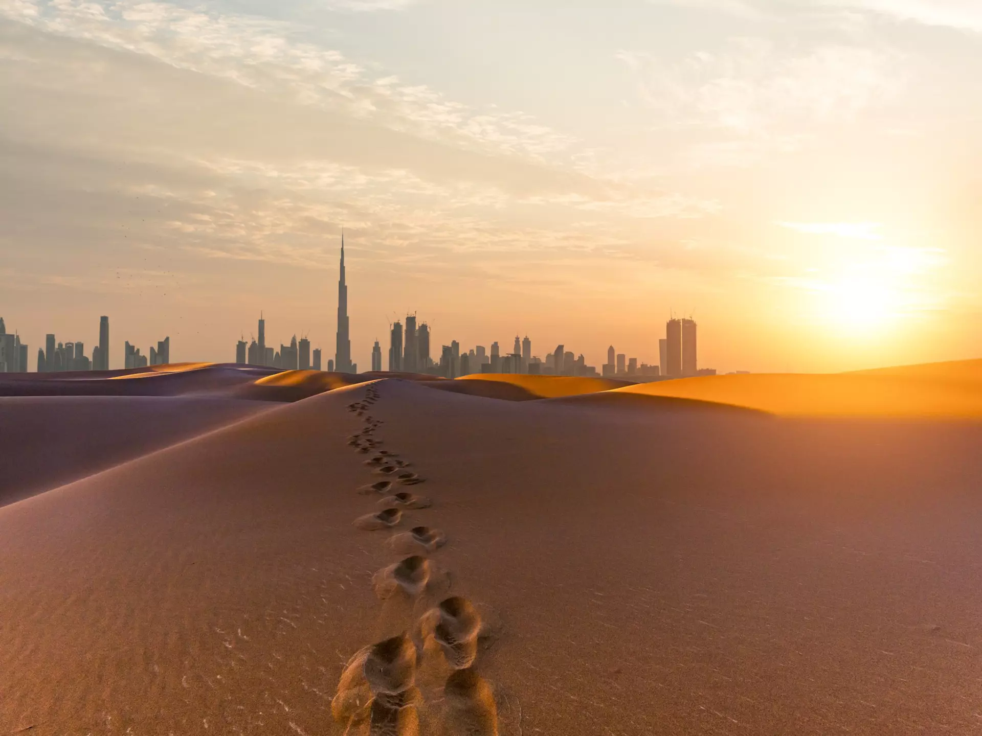 The cooler months are the best time for a desert adventure from Dubai © aiqingwang / Getty Images