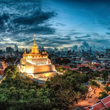 The Golden Mount Temple in Bangkok, Thailand © Craig Schuler / Shutterstock