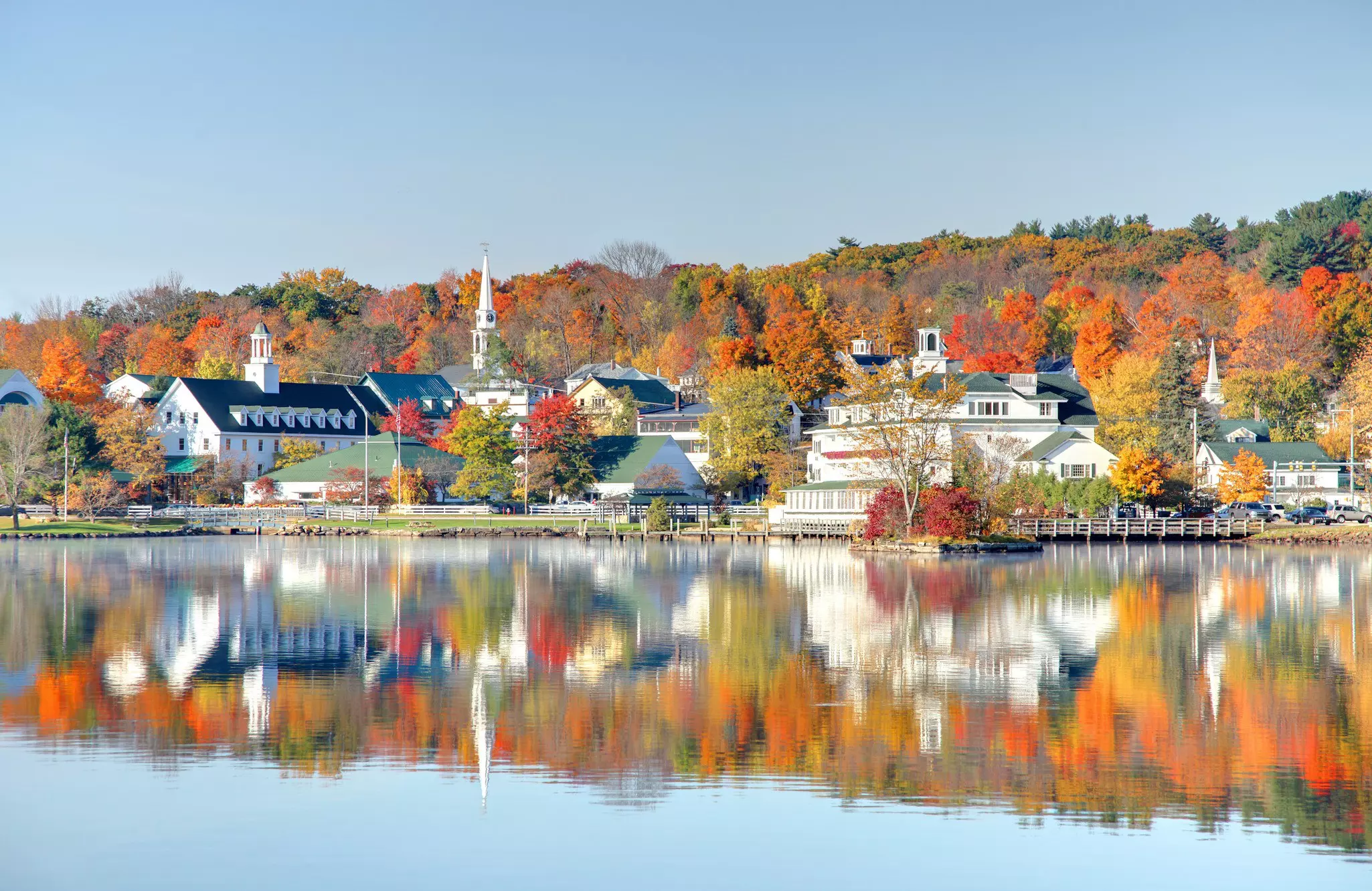 Lake Winnipesaukee, New Hampshire © DenisTangneyJr / Getty Images