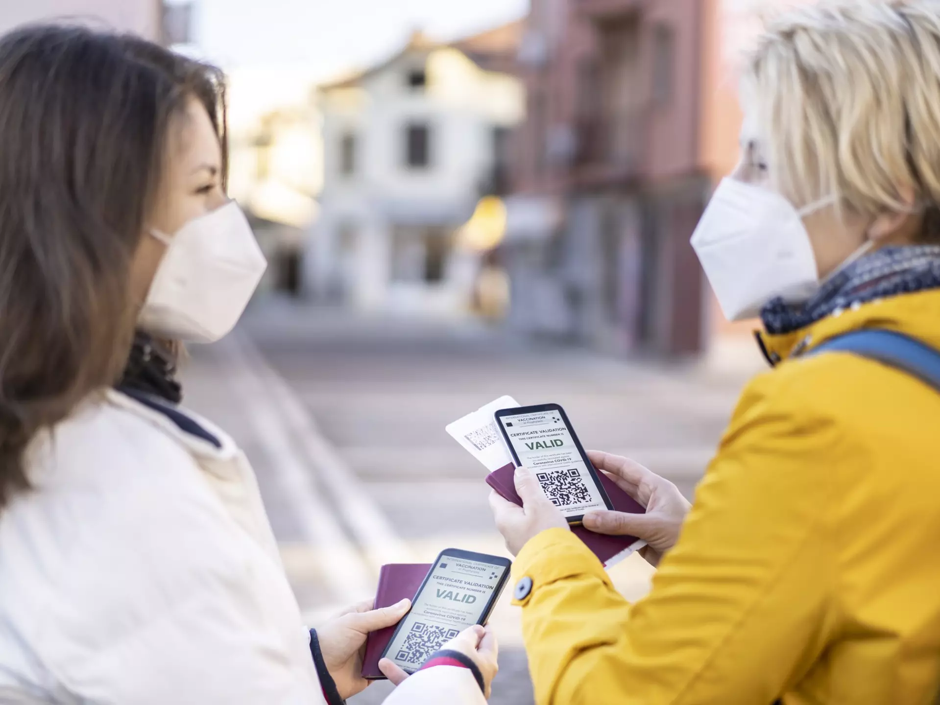 Checking Digital International Certificate of COVID-19 Vaccination before traveling