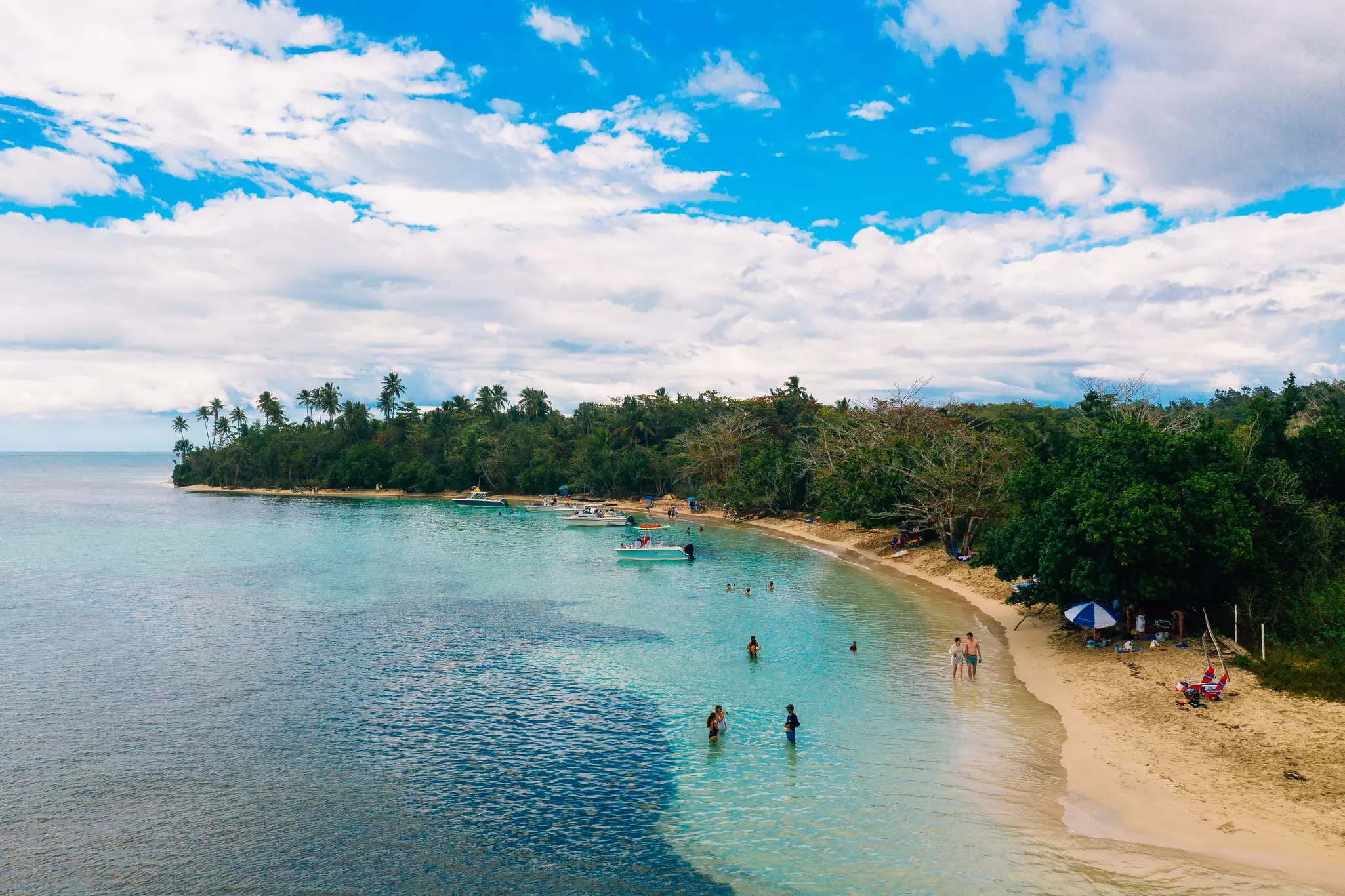 The calm waters of Buyé Beach are home to a variety of  colorful schools of fish, making it a popular spot for snorkeling © Courtesy of Discover Puerto Rico