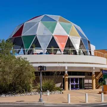 Albquerque, OCT 5: Exterior view of the New Mexico Museum of Natural History and Science on OCT 5, 2019 at Albquerque, New Mexico  License Type: media  Download Time: 2023-04-14T12:26:51.000Z  User: Norma.PrauseBrewer_LonelyPlanet  Is Editorial: Yes  purchase_order:   