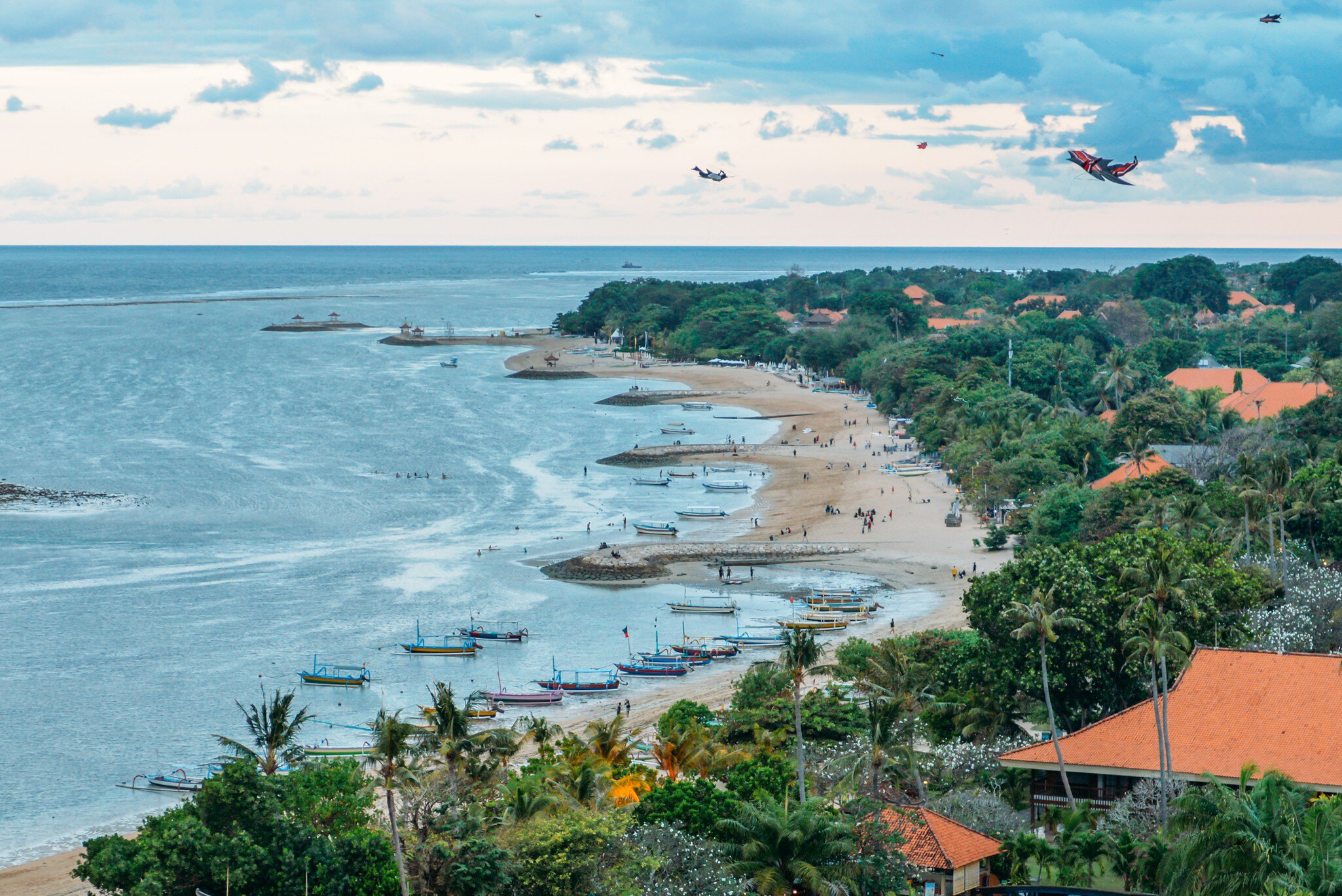 Aerial view of the Sanur beach, Bali, Indonesia  License Type: media  Download Time: 2022-03-14T18:15:45.000Z  User: FergalCo  Is Editorial: No  purchase_order:   