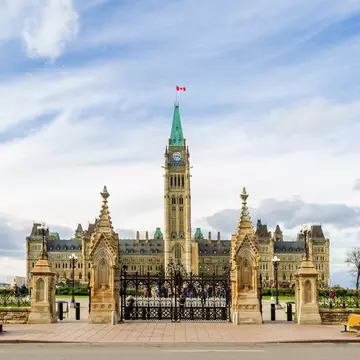 Ottawa, Canada - October 14, 2018 : Parliament Hill in Ottawa, Canada. Facade view of Centre Block of Canadian Parliamentary complex in autumn, License Type: media, Download Time: 2025-12-02T16:13:59.000Z, User: mvm_lonelyplanet, Editorial: true, purchase_order: 56530 - Guidebooks, job: Experience Canada 1, client: Global Publishing-WIP, other: Virginia Moreno