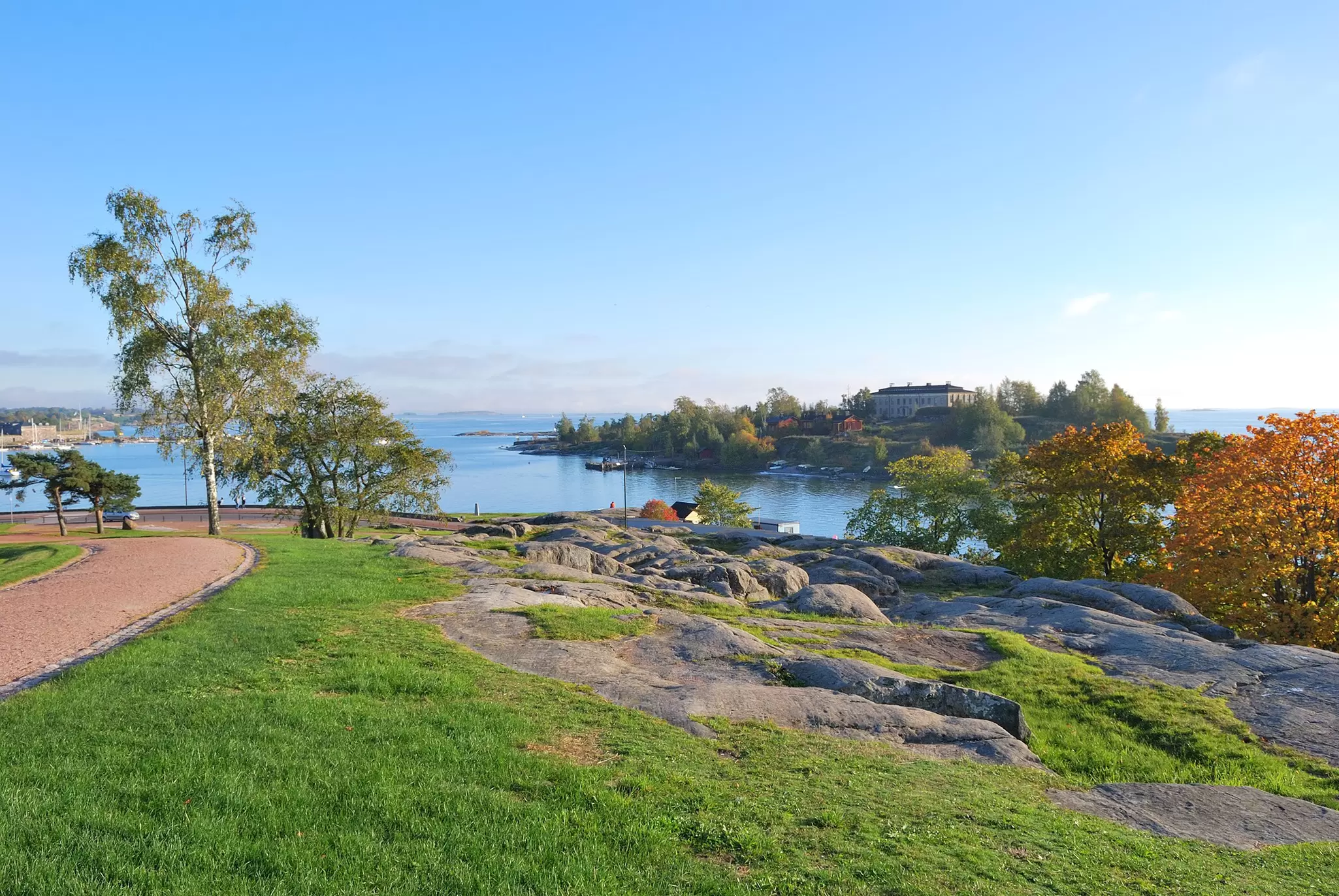Helsinki. Park Kaivopuisto
119473793
CLEARED FOR DIGITAL USE ONLY -