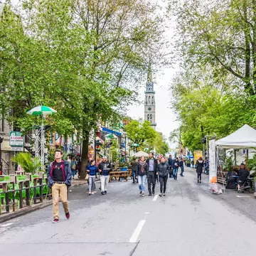 Find out how to get between Montréal's neighborhoods with this guide. iStock
