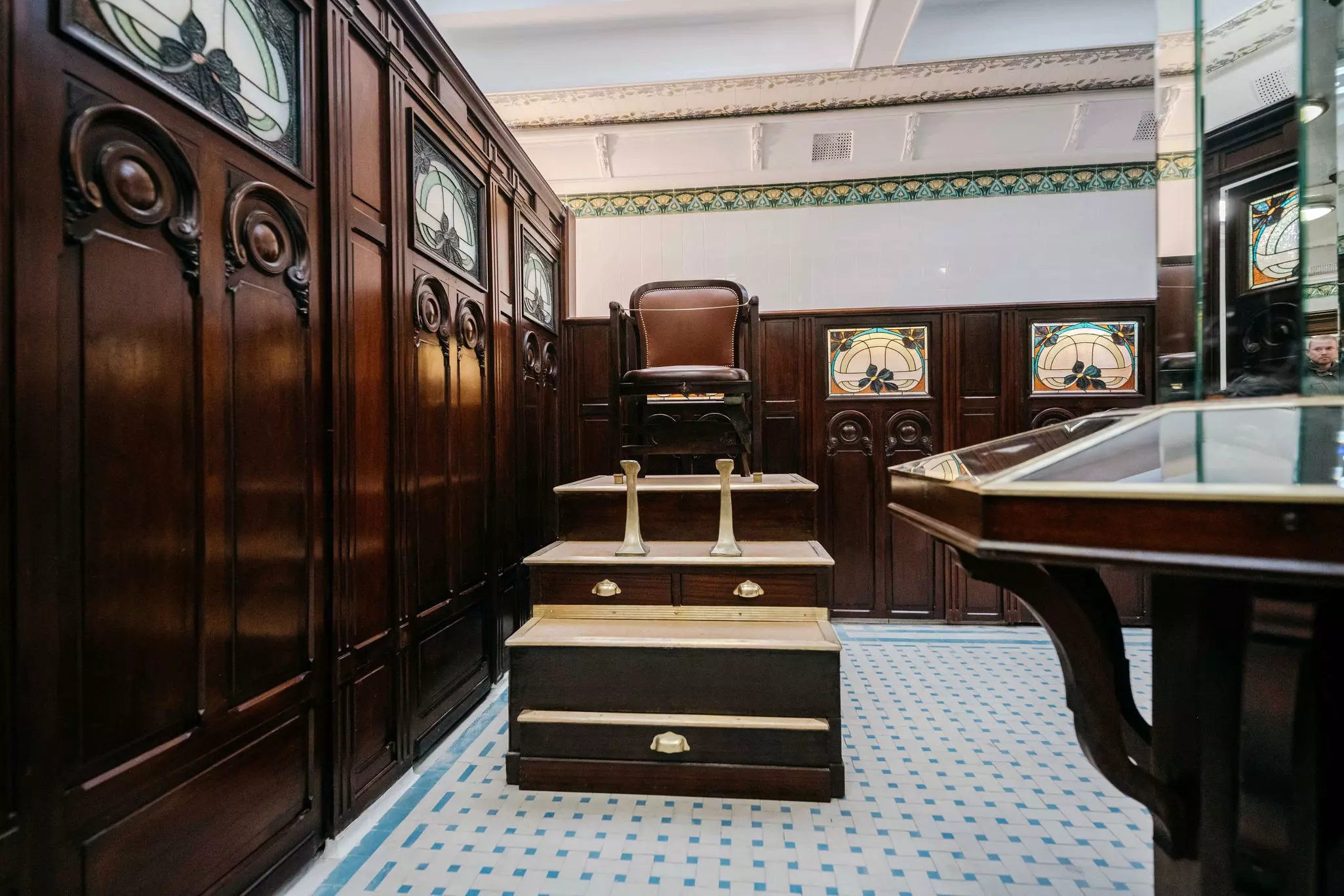 The original shoeshine chair in the Lavatory de Madeleine is something to behold © Michiel Stock / courtesy Lavatory Madeleine