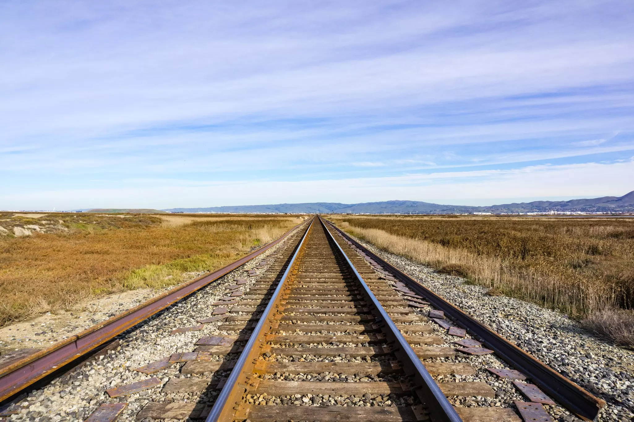 An overnight train between Los Angeles and San Francisco will spare travelers the hassles of traffic and airport stress © Getty Images