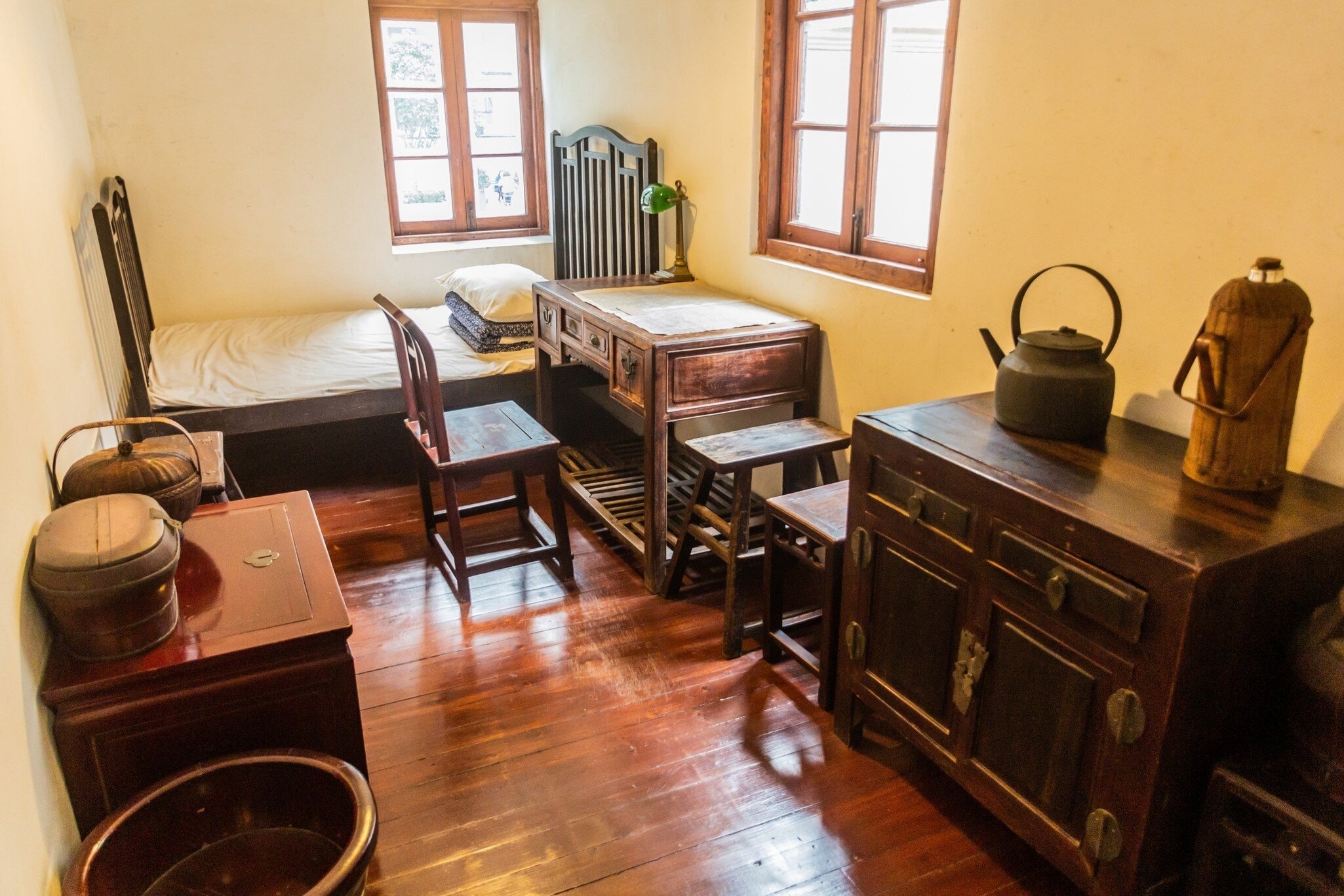 SHANGHAI, CHINA - OCTOBER 24, 2019: Room in the Mao Zedong Former Residence in Shanghai, China, License Type: media, Download Time: 2026-08-25T15:28:50.000Z, User: LP_NZhan, Editorial: true, purchase_order: 65050 - Digital Destinations and Articles, job: Nadine Zhan, client: Lonely Planet App, other: Nadine Zhan 