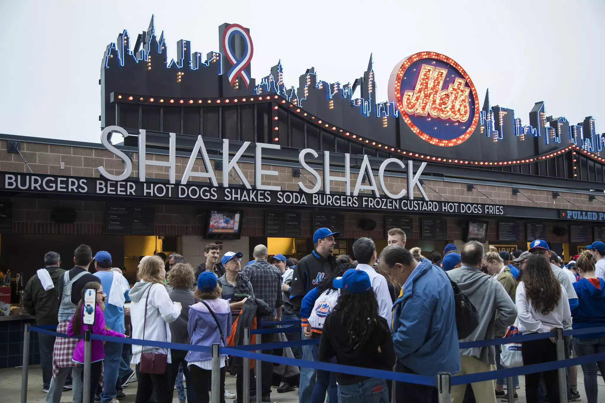 The top-notch concessions at the Mets’ Citi Field feature beloved NYC-based food brands © Erick W. Rasco / Sports Illustrated via Getty Images