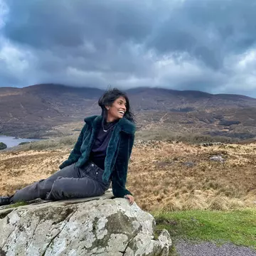 Lonely Planet social media editor Deepa Lakshmin shares how to get the most out of Ireland’s Wild Atlantic Way © Deepa Lakshmin / Lonely Planet