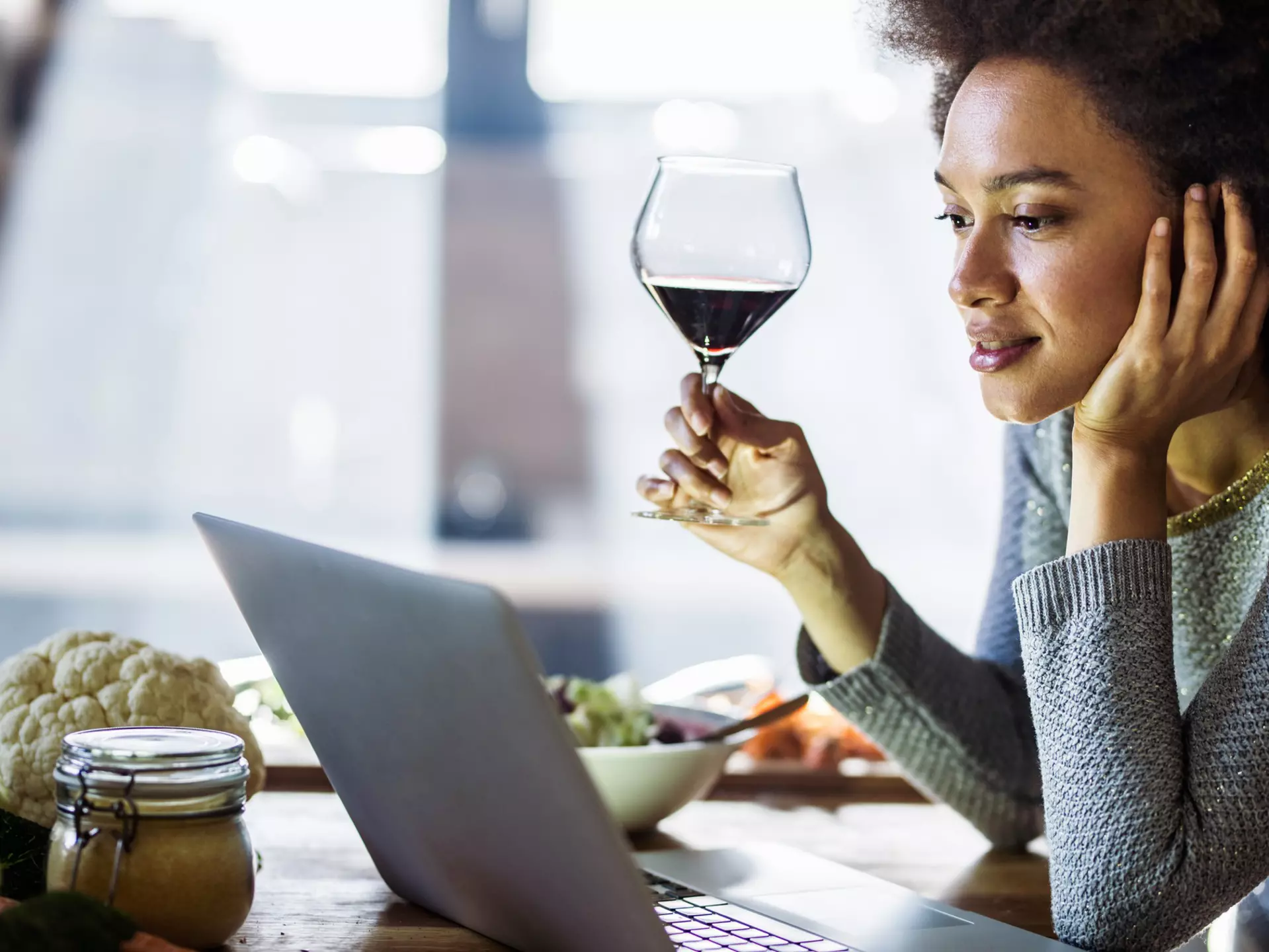 Wineries, vineyards, and beverage shops are joining the legion of businesses going online to stay connecting during the COVID-19 pandemic © skynesher/ Getty Images