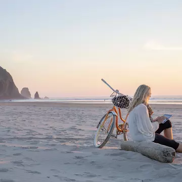 Experience Oregon on a budget with these money-saving tips © AscentXmedia / Getty Images