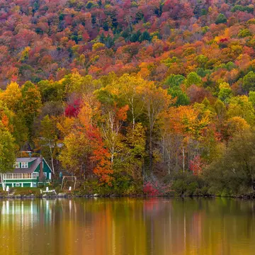 Autumn foliage and reflection in Vermont, Elmore state park.  License Type: media  Download Time: 2021-09-07T15:26:55.000Z  User: zachary.laks_lonelyplanet  Is Editorial: No  purchase_order:   