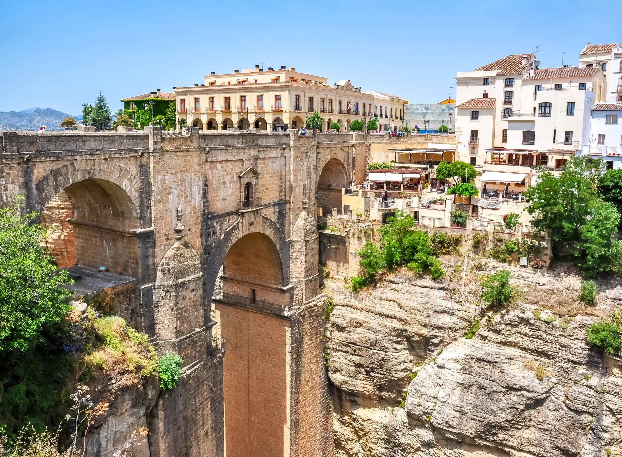 New bridge (Puente Nuevo) in Ronda, Andalusia, Spain  License Type: media  Download Time: 2023-02-02T06:37:09.000Z  User: claramonitto  Is Editorial: No  purchase_order:   