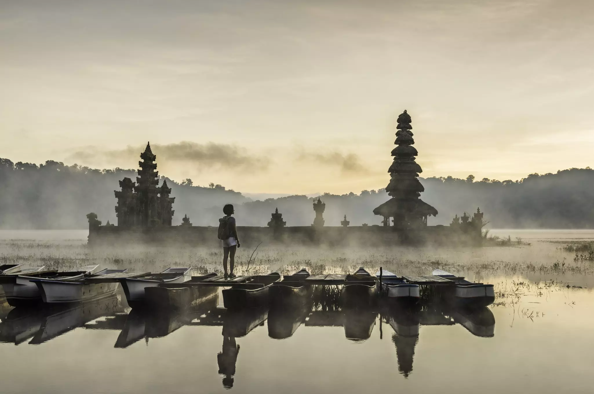 Let's lift the mist on how to save money in Bali © Martin Puddy / Getty Images
